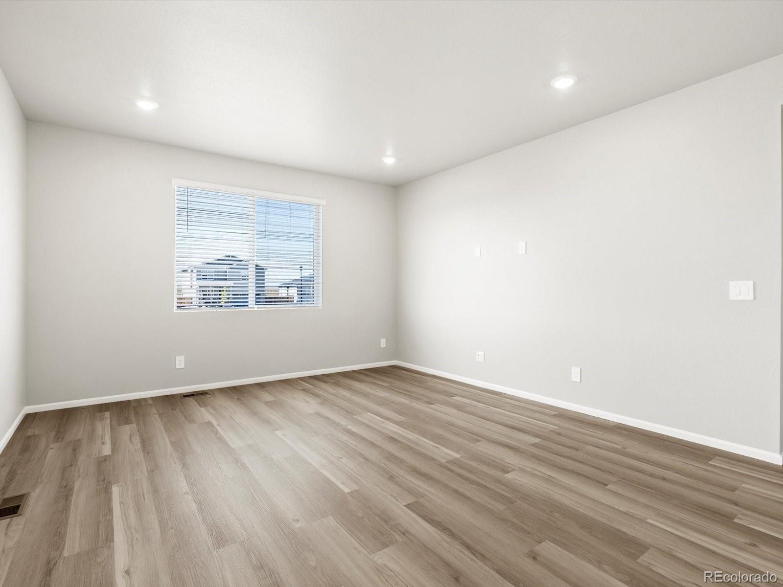 8867 Salida Street Commerce City CO 80022