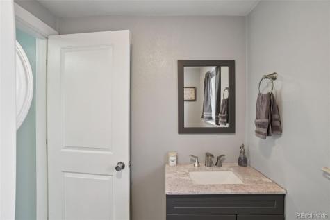 5530 Holland Drive Arvada CO 80002