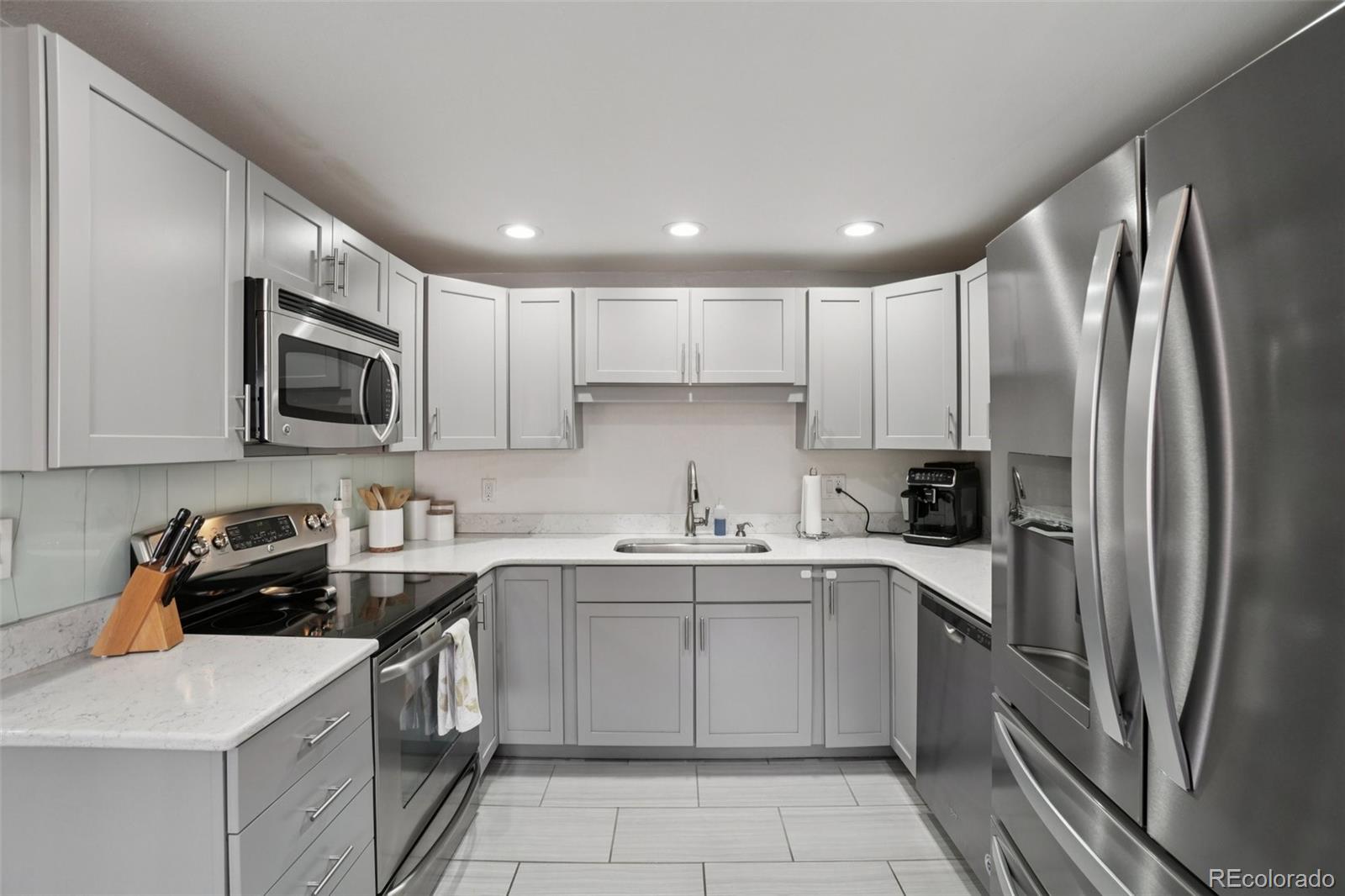 5530 Holland Drive Arvada CO 80002