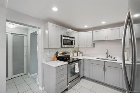 5530 Holland Drive Arvada CO 80002