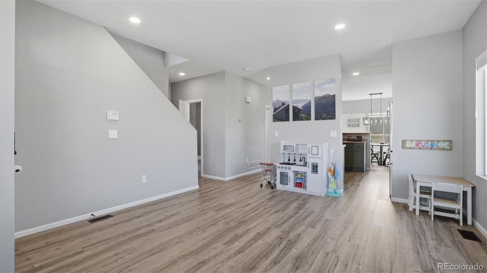 2281 St James Drive Colorado Springs CO 80910