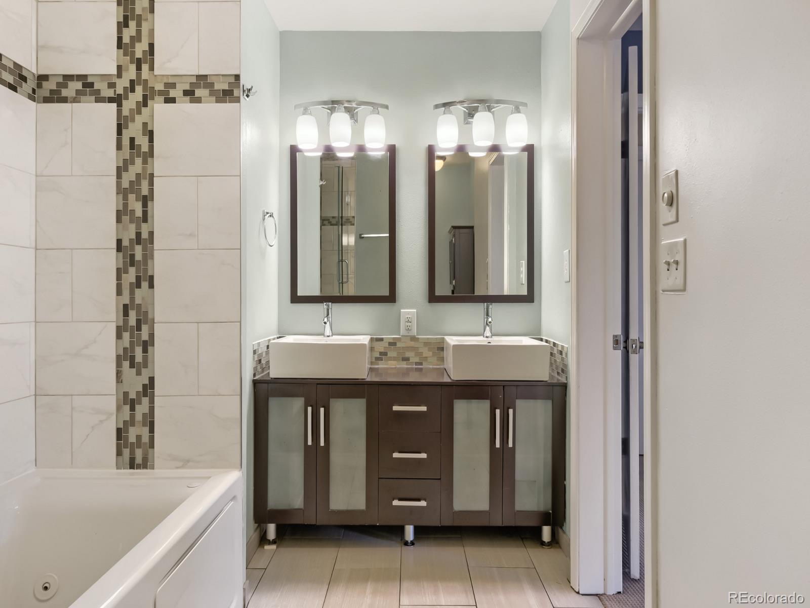 8874 W Harvard Drive Lakewood CO 80227