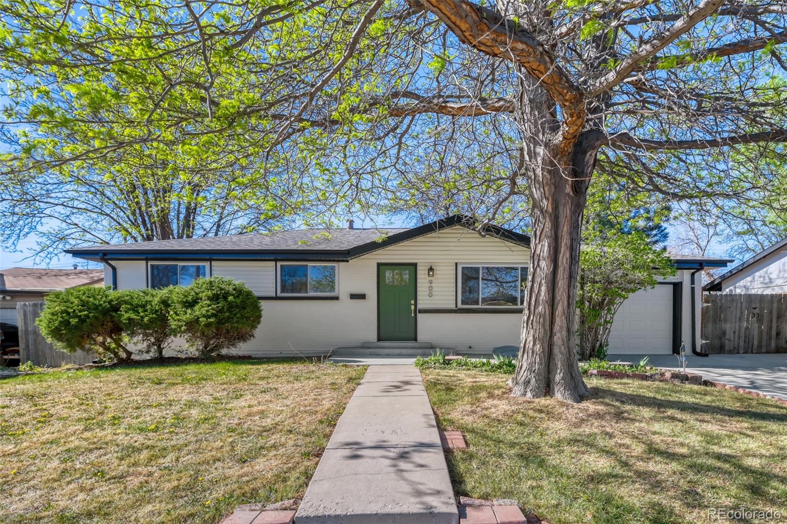 900 Essex Drive Denver CO 80229