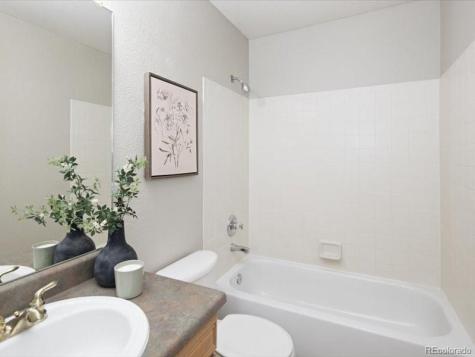 10048 Brisbane Way Highlands Ranch CO 80130