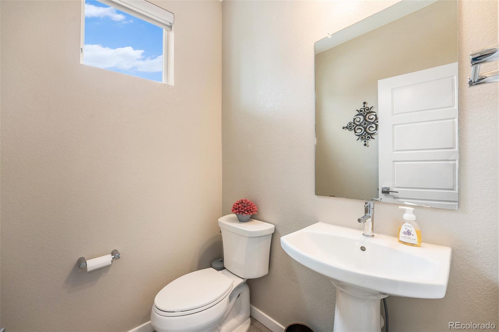 9051 Southurst Court Littleton CO 80129