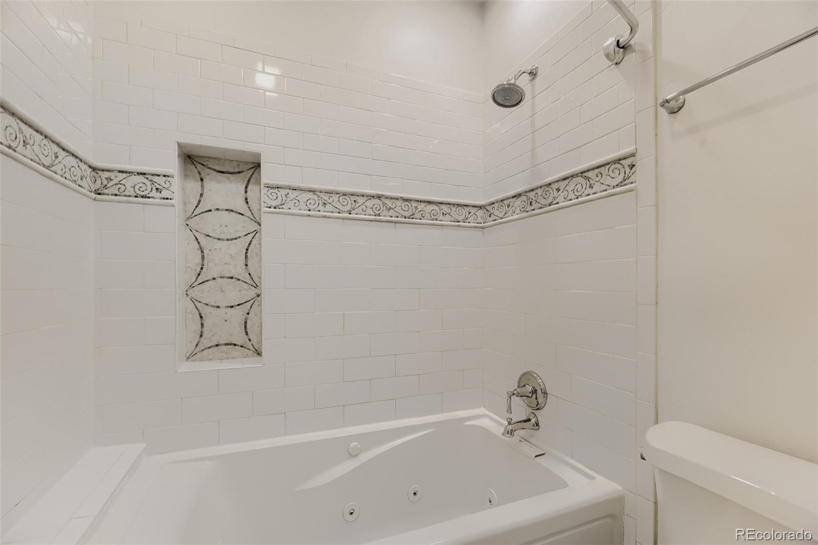 5038 S Evanston Street Aurora CO 80015