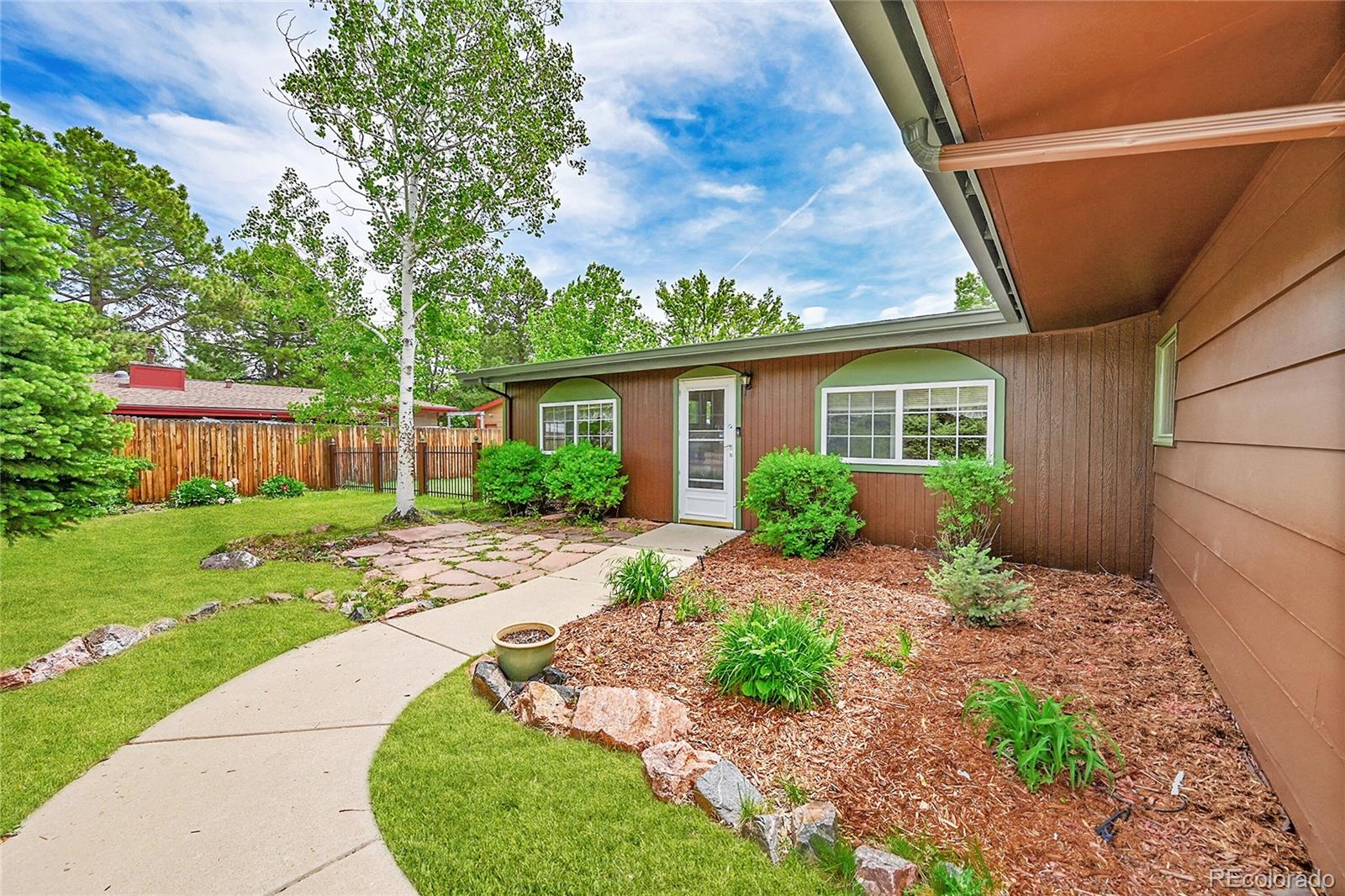 5722 W Chestnut Avenue Littleton CO 80128