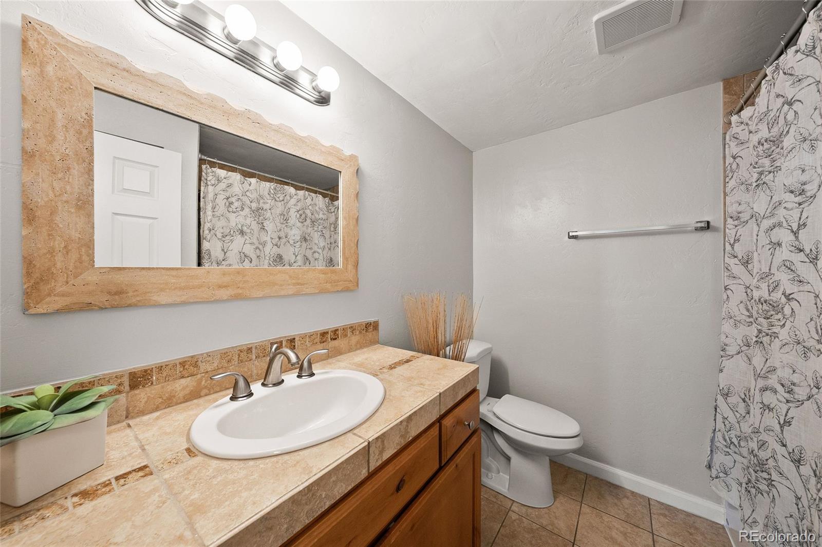 4676 S Lincoln Street Englewood CO 80113