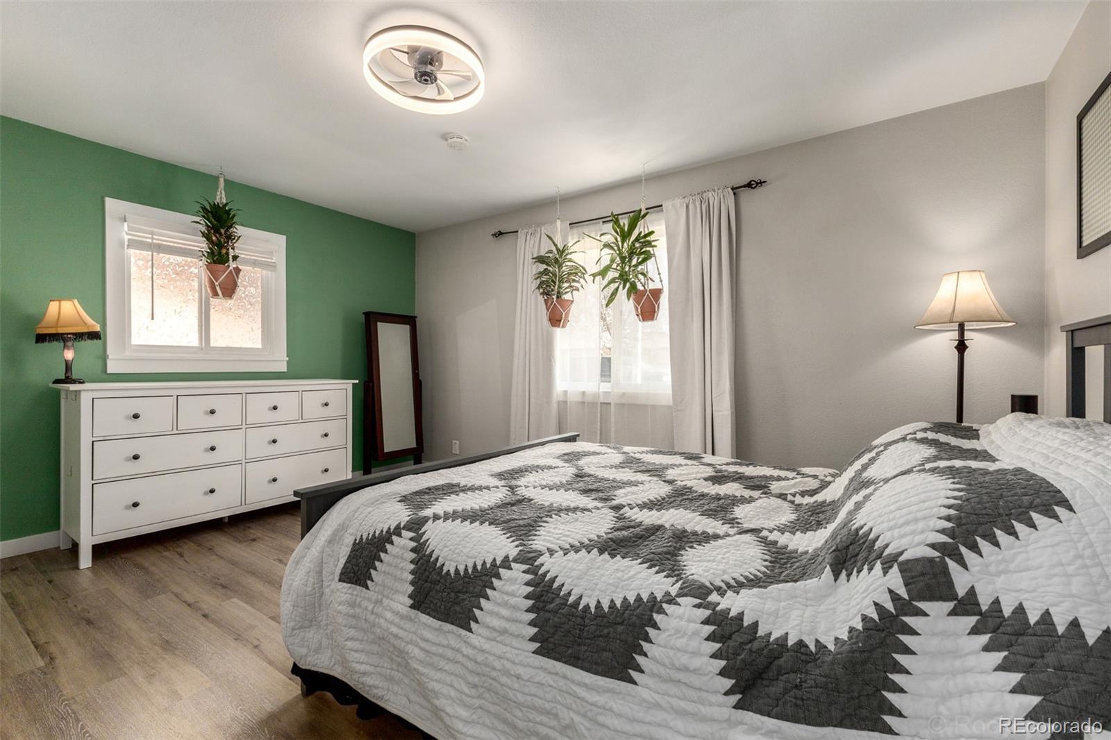 1739 Collyer Street Longmont CO 80501