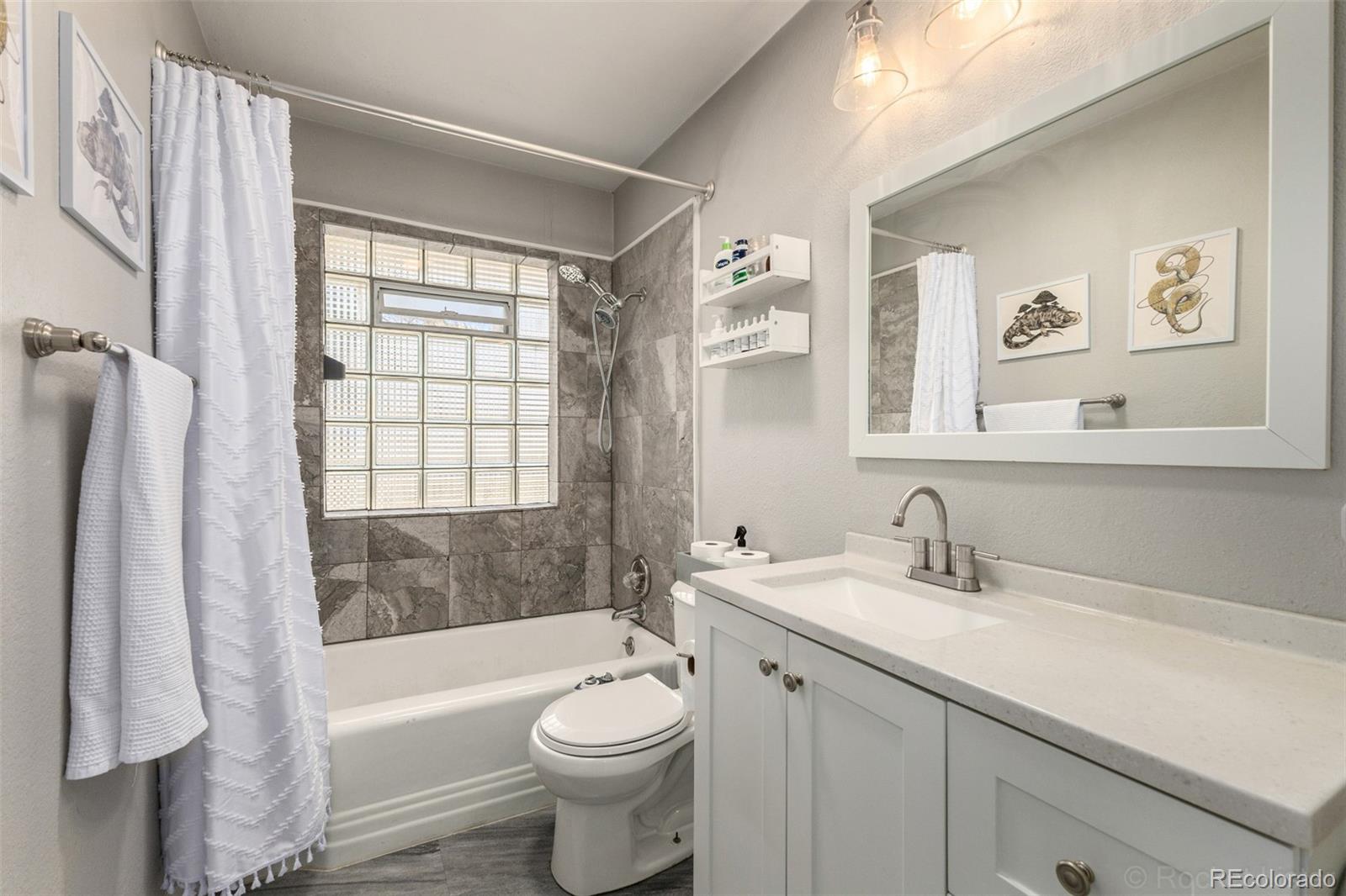 1739 Collyer Street Longmont CO 80501