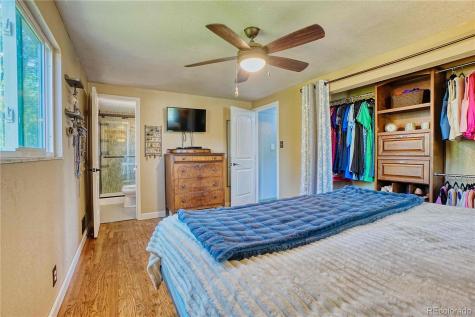 861 Phillips Drive Northglenn CO 80233