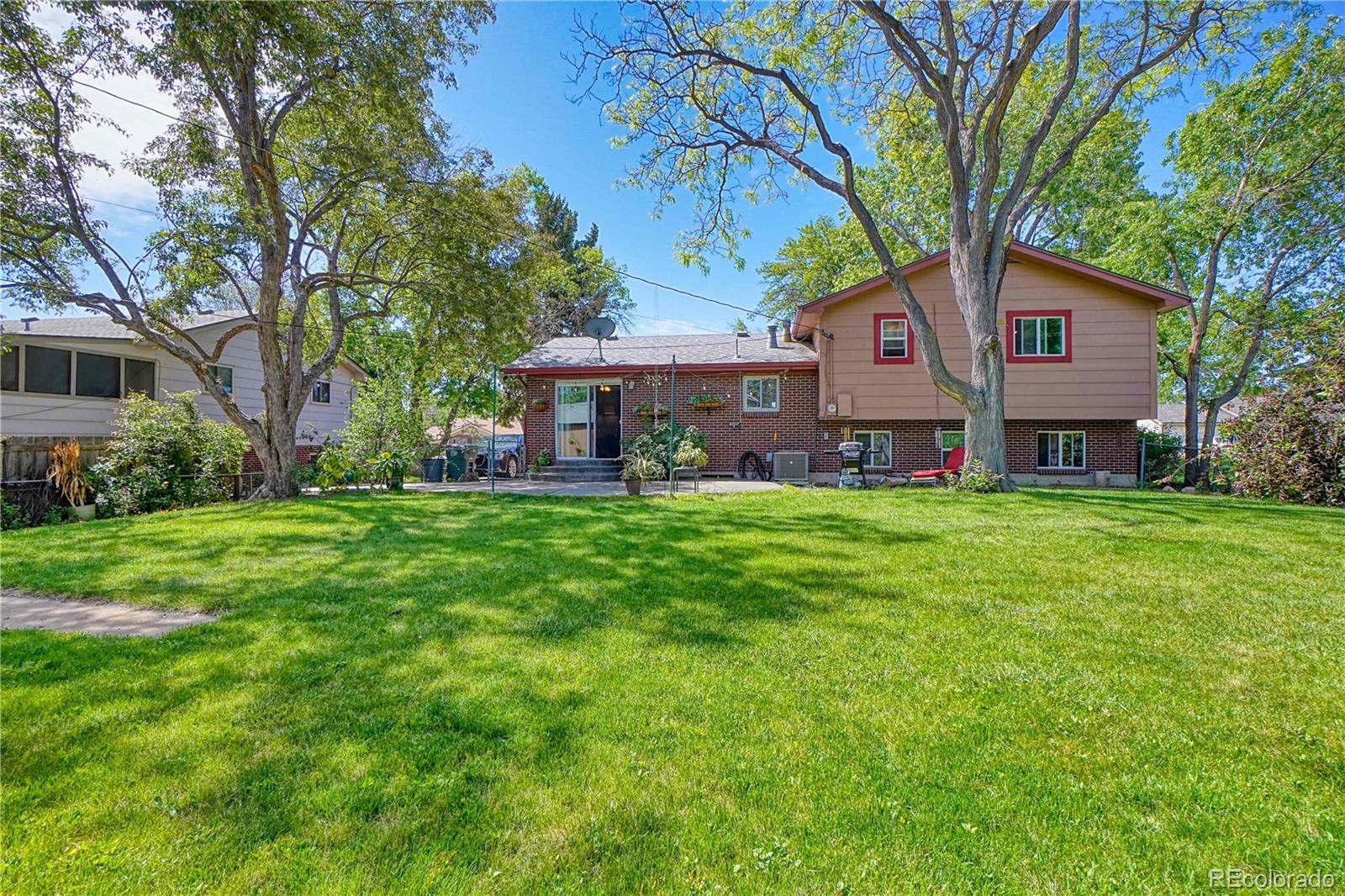 861 Phillips Drive Northglenn CO 80233