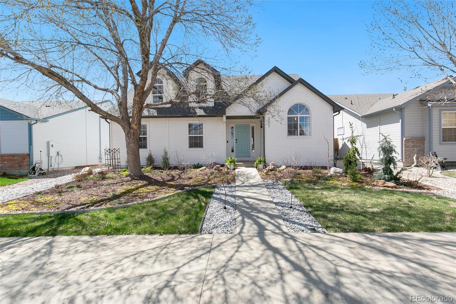 Loveland CO, 207 Lark Bunting Avenue