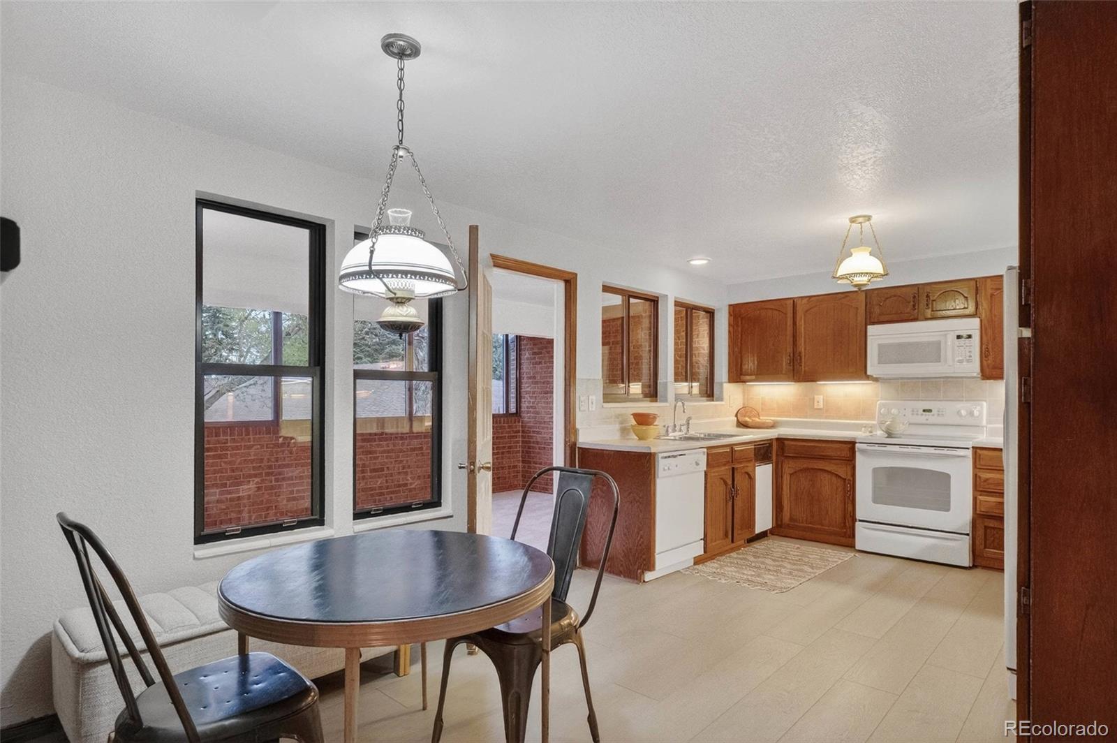 8526 W 10th Avenue Lakewood CO 80215