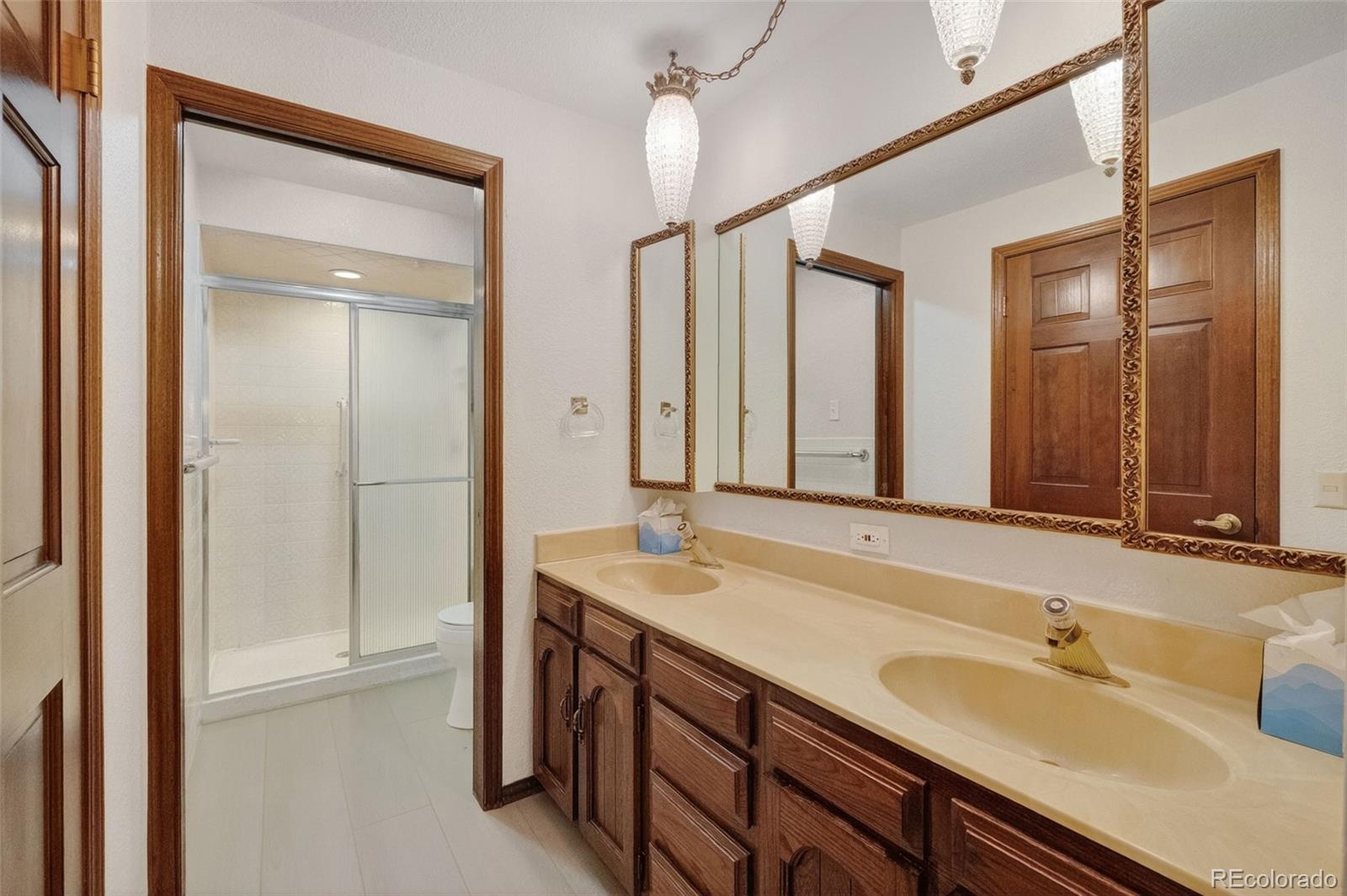 8526 W 10th Avenue Lakewood CO 80215
