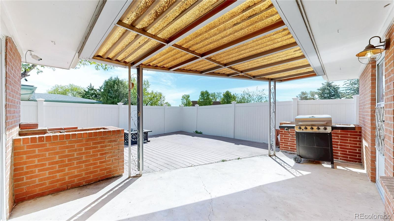 359 Quentin Street Aurora CO 80011