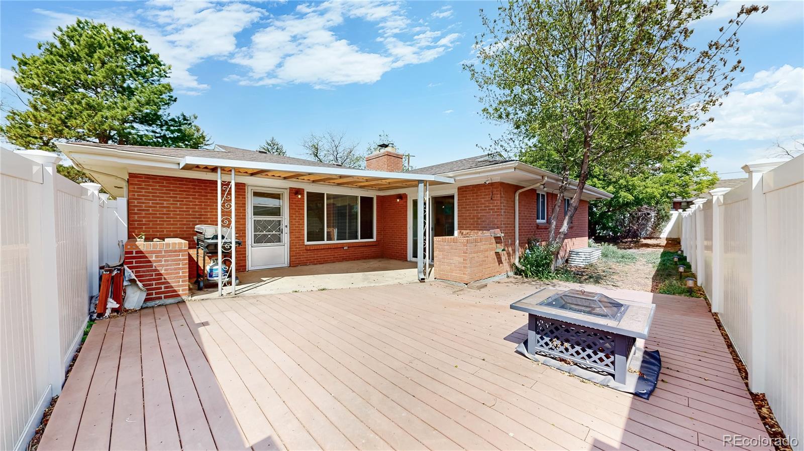 359 Quentin Street Aurora CO 80011