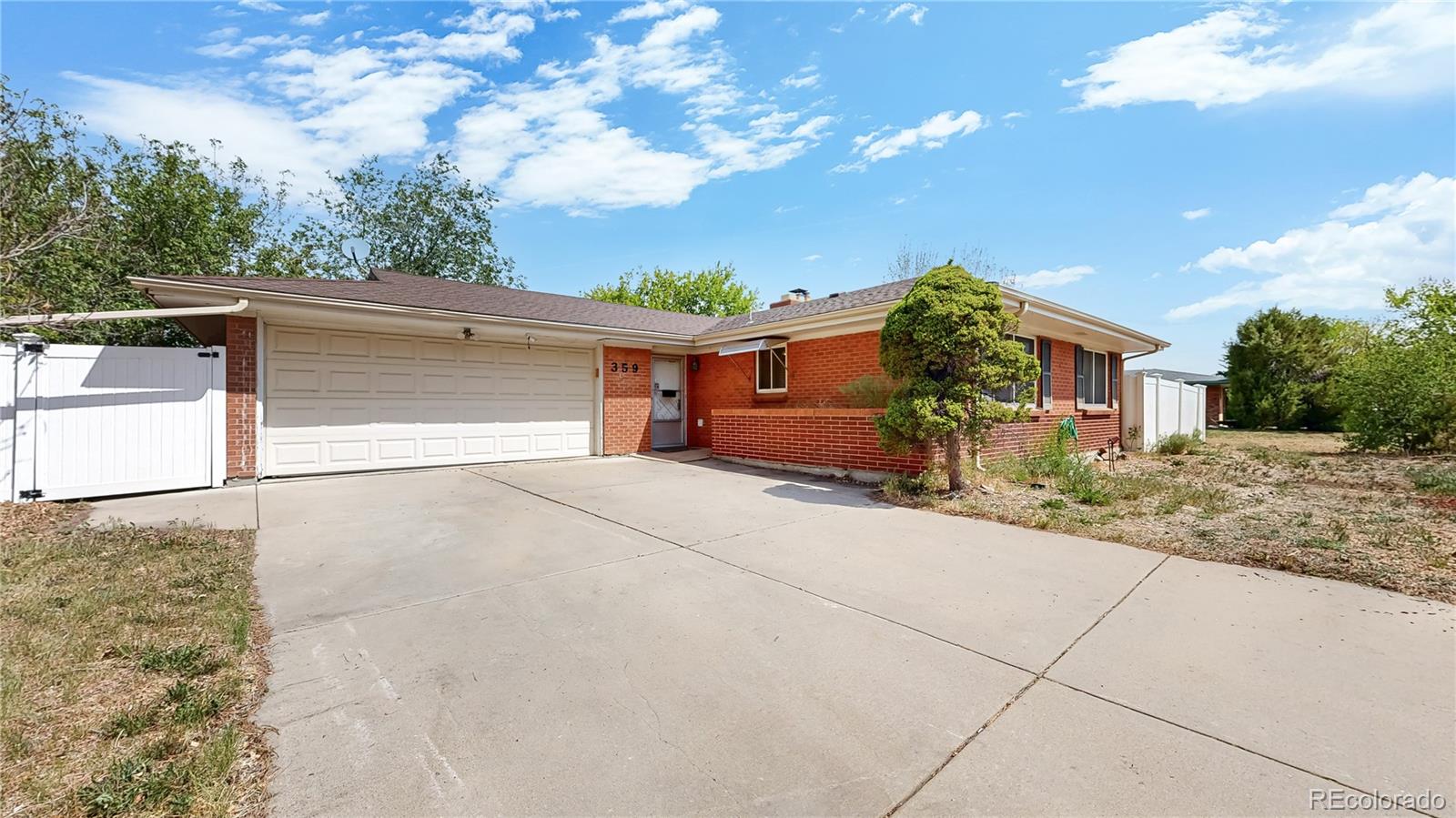 359 Quentin Street Aurora CO 80011