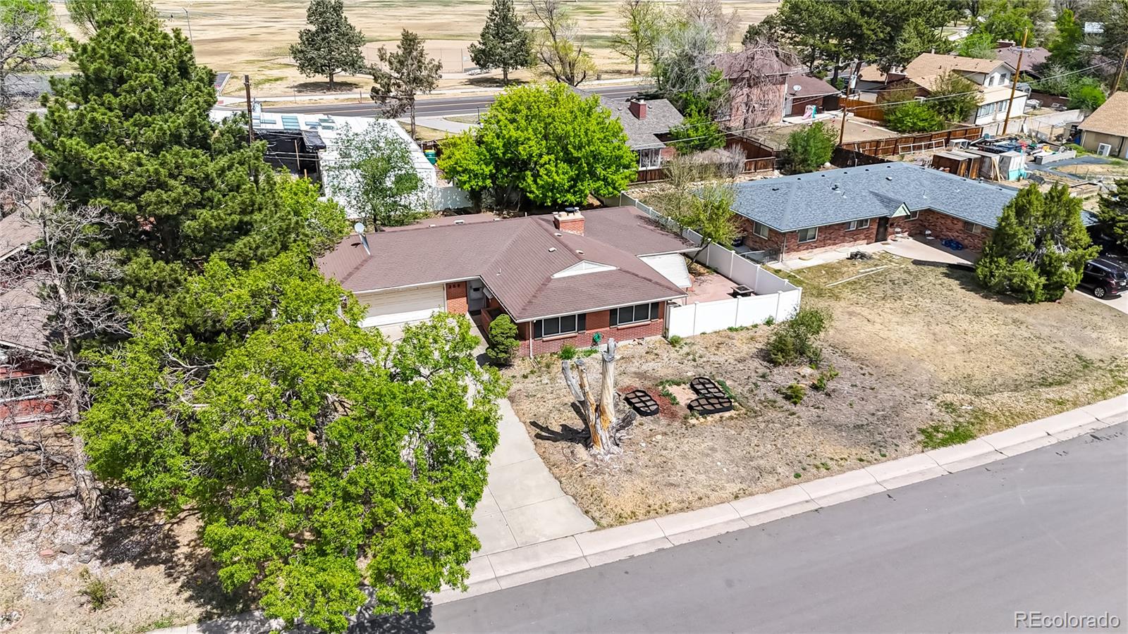 359 Quentin Street Aurora CO 80011