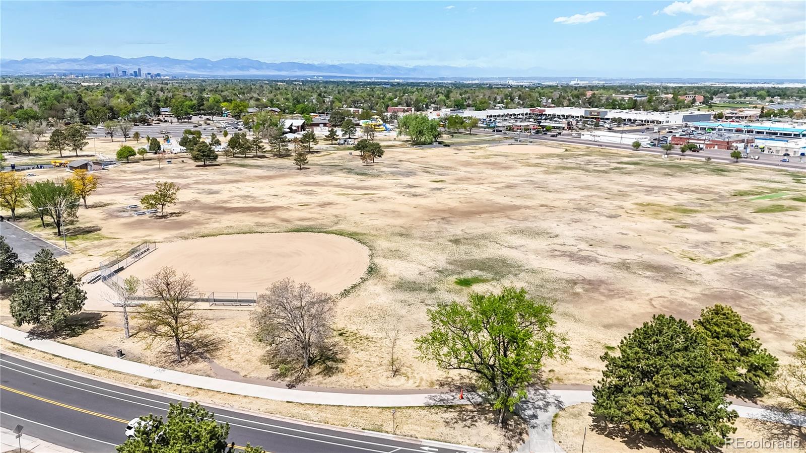 359 Quentin Street Aurora CO 80011