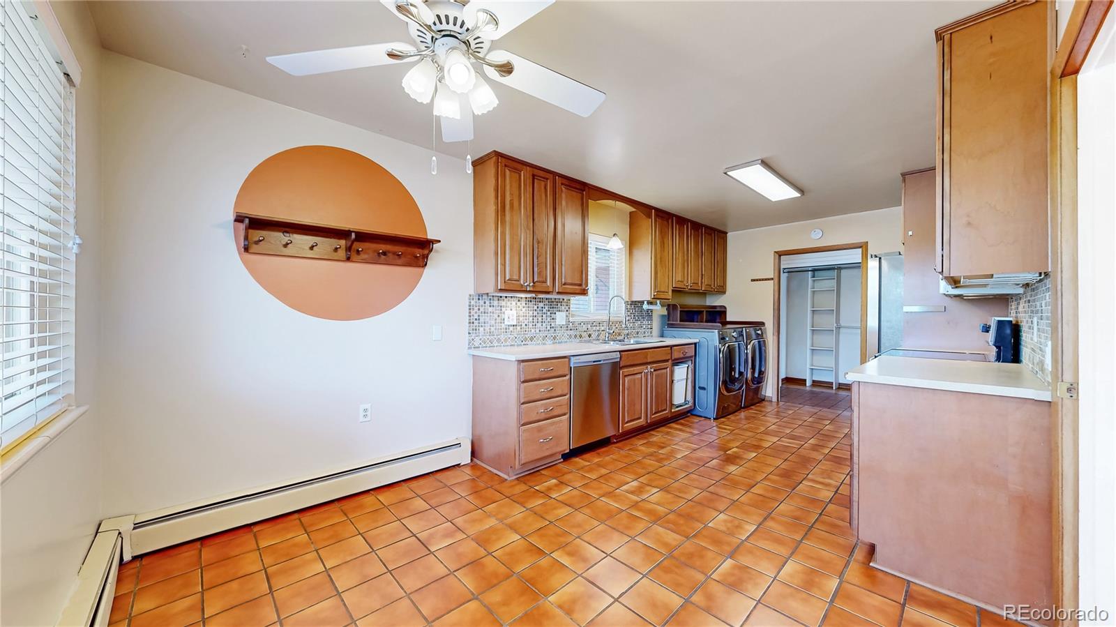 359 Quentin Street Aurora CO 80011