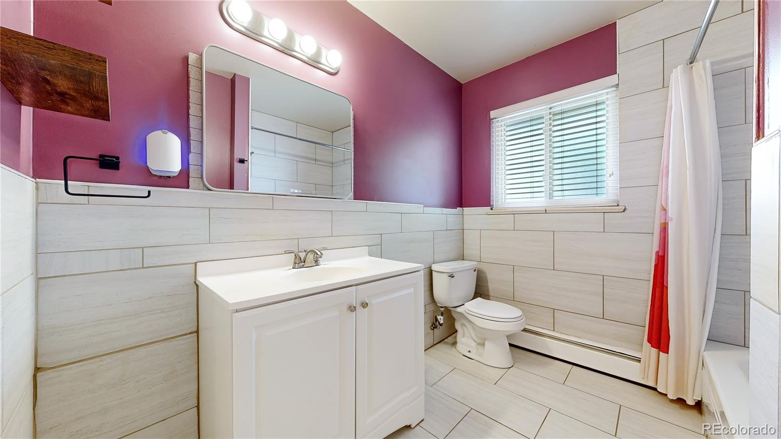 359 Quentin Street Aurora CO 80011