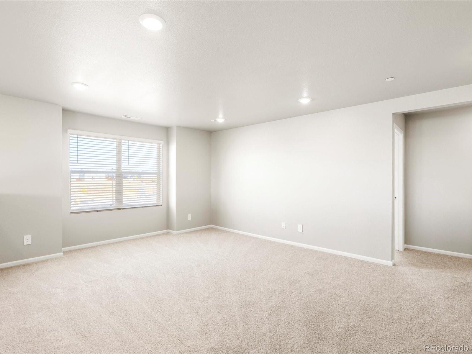 8938 Salida Street Commerce City CO 80022