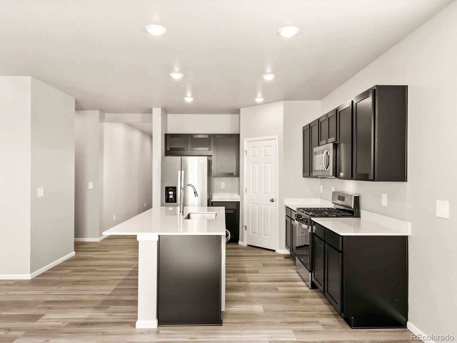 8938 Salida Street Commerce City CO 80022