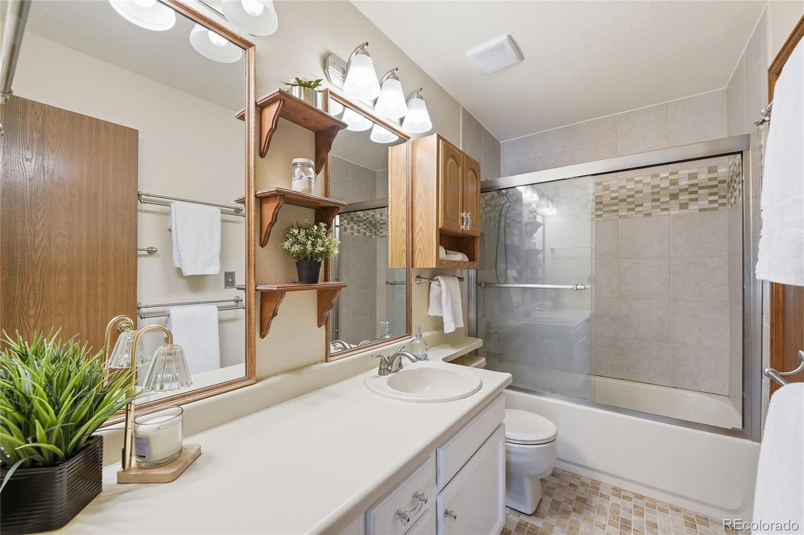 21642 E Alamo Place Centennial CO 80015