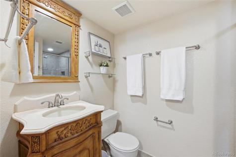 21642 E Alamo Place Centennial CO 80015