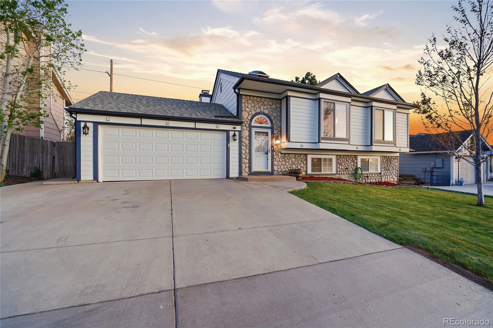 21642 E Alamo Place Centennial CO 80015