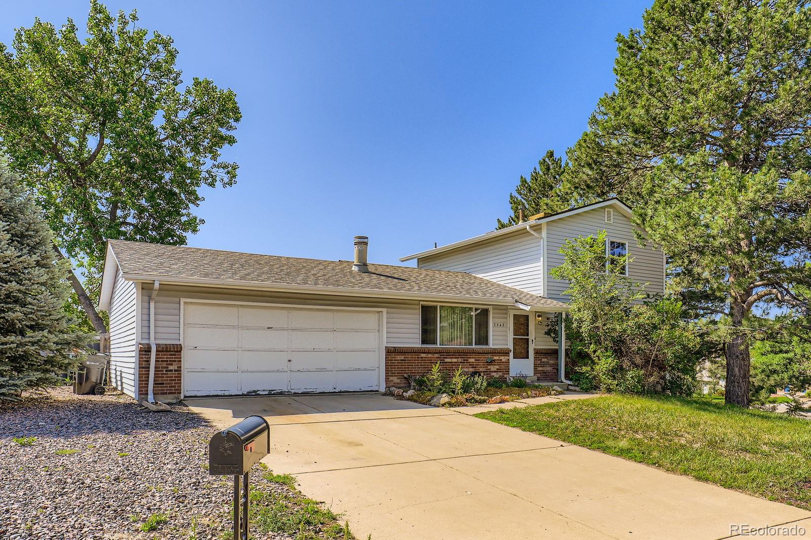 7542 Otis Street Arvada CO 80003