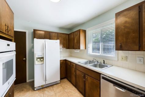 4736 S Perry Street Littleton CO 80123