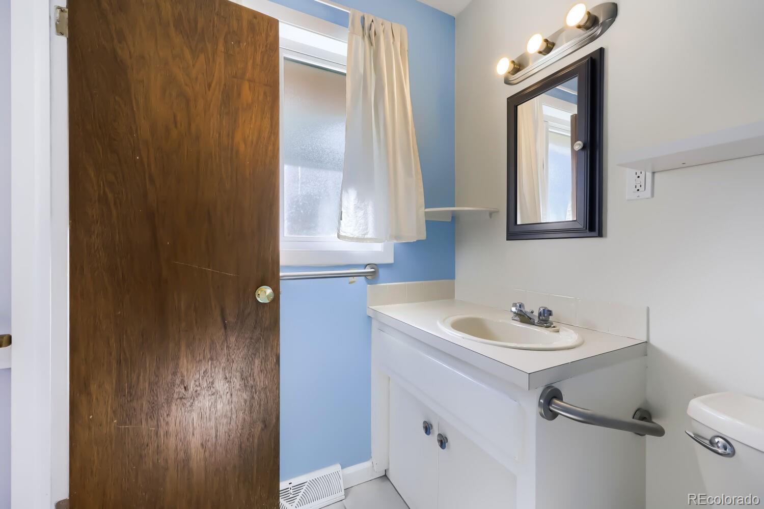 4736 S Perry Street Littleton CO 80123