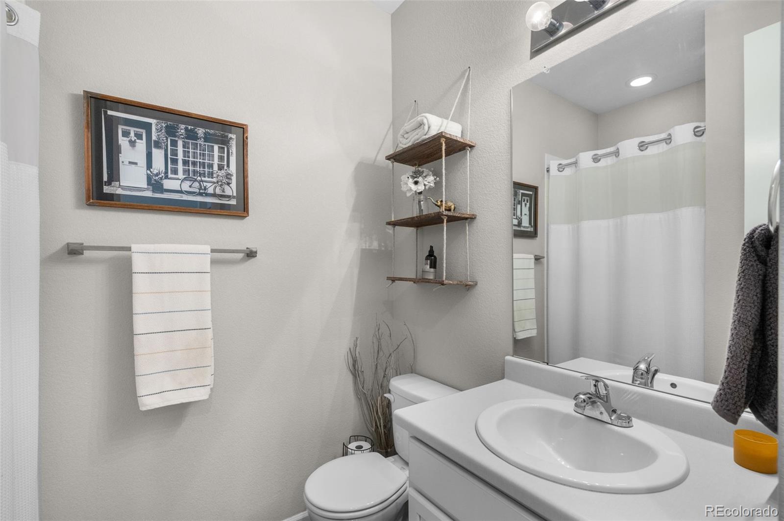 240 S Langdale Court Aurora CO 80018