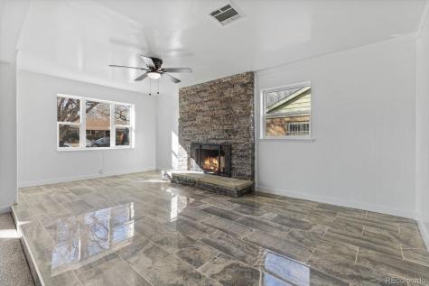 938 Salem Street Aurora CO 80011