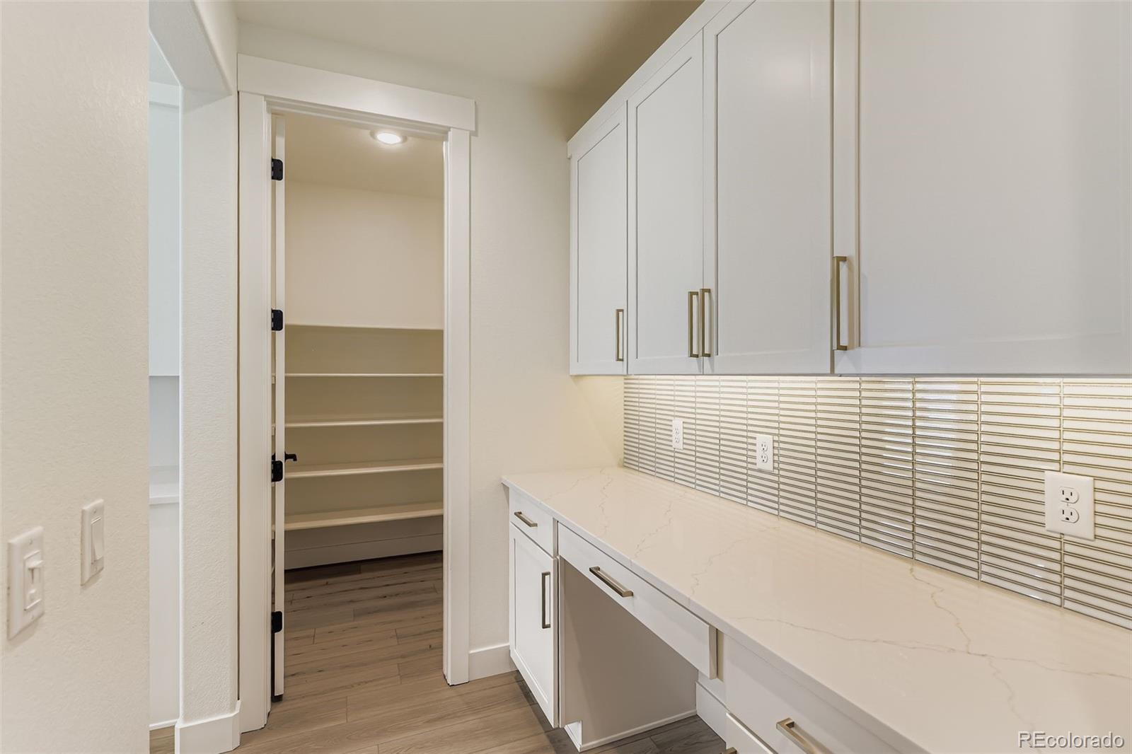 9046 S Shawnee Court Aurora CO 80016