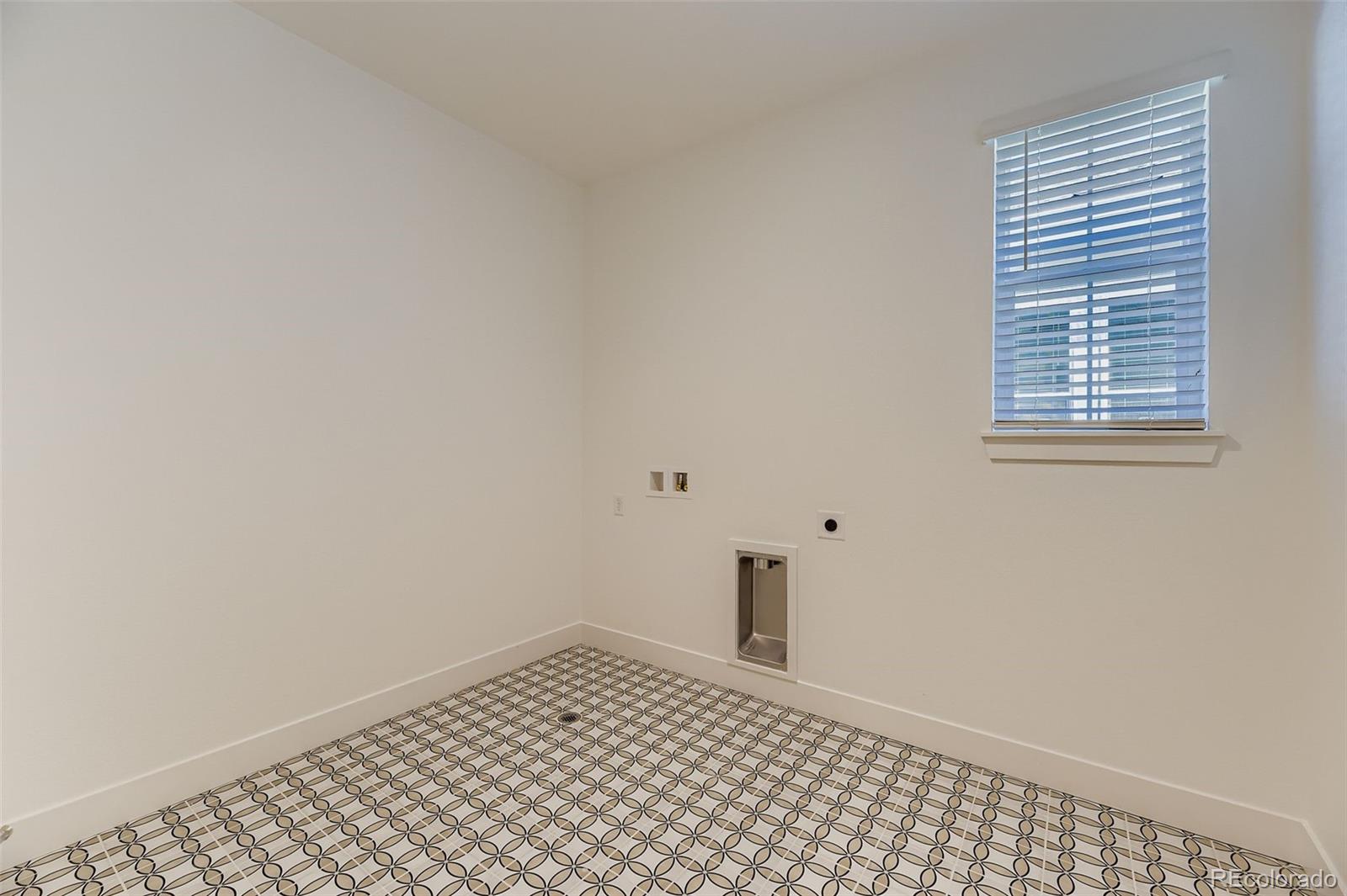 9046 S Shawnee Court Aurora CO 80016