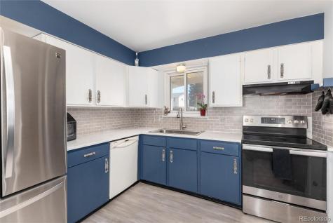 2945 S Teller Street Denver CO 80227