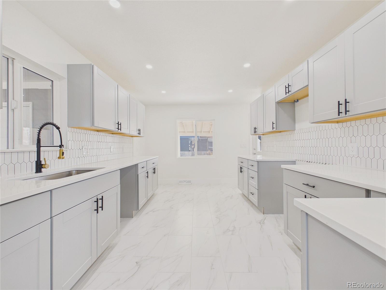 2571 S Perry Street Denver CO 80219