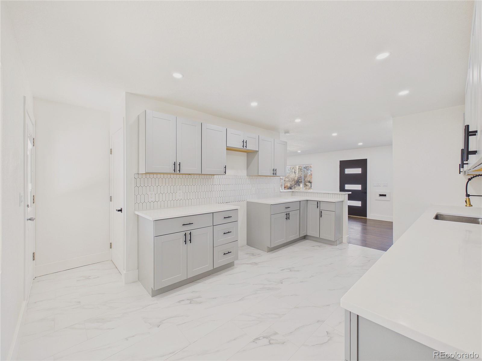2571 S Perry Street Denver CO 80219