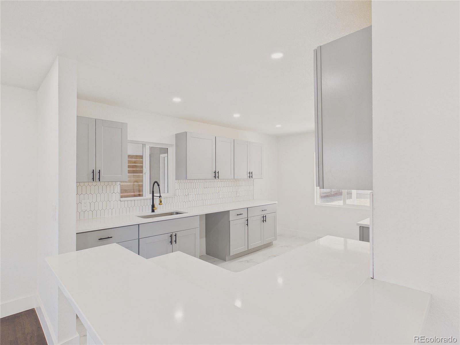 2571 S Perry Street Denver CO 80219