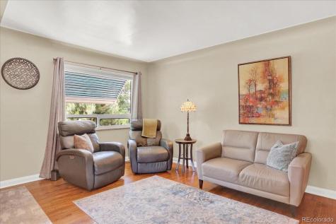 1660 Roslyn Street Denver CO 80220