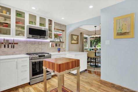 1660 Roslyn Street Denver CO 80220