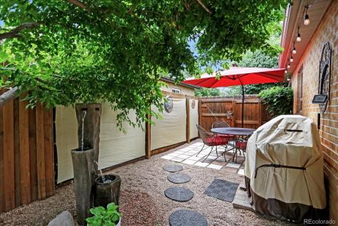 1660 Roslyn Street Denver CO 80220