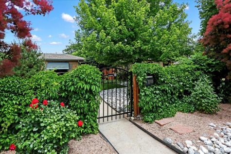 1660 Roslyn Street Denver CO 80220