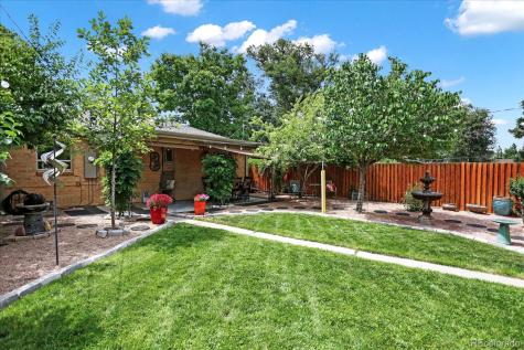 1660 Roslyn Street Denver CO 80220