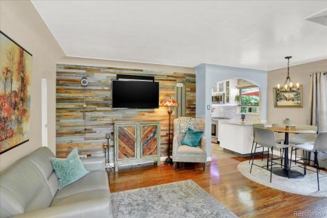 1660 Roslyn Street Denver CO 80220