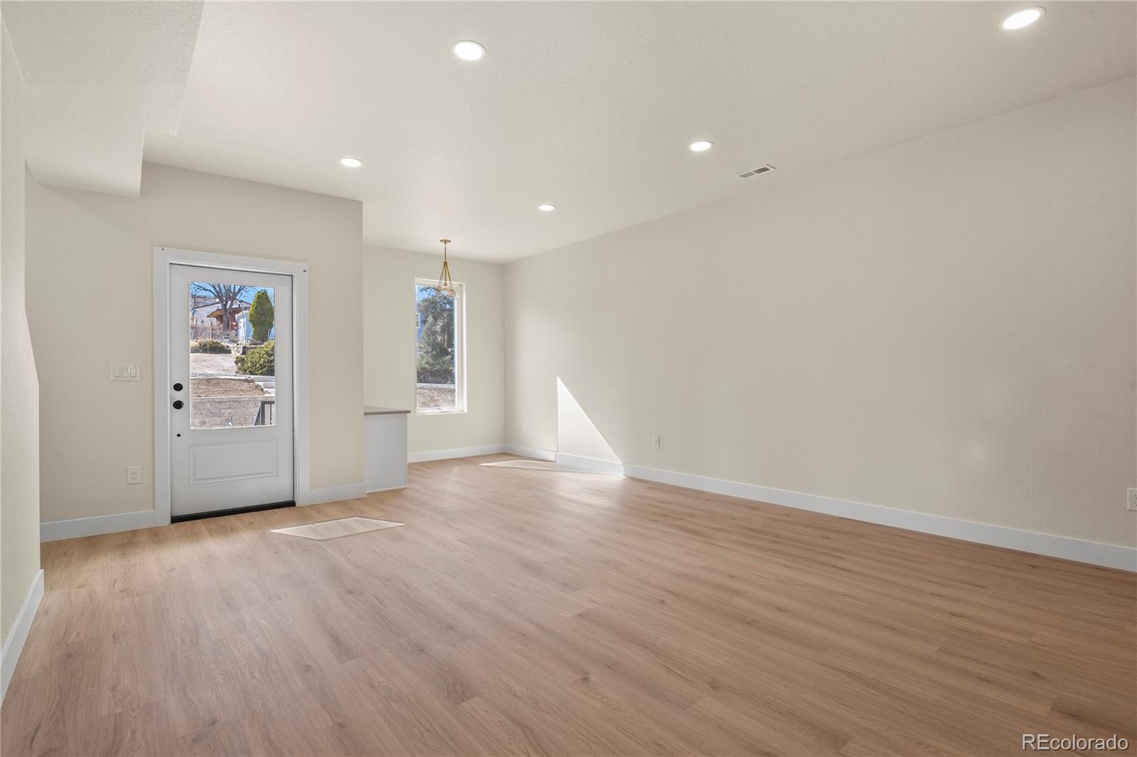 7 Noyer Court Colorado Springs CO 80906