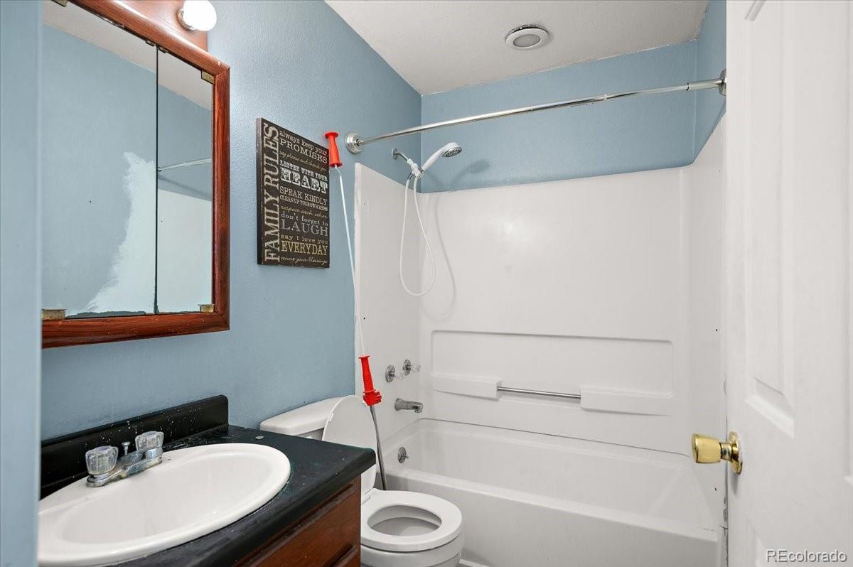 2 Meadow Lane Swink CO 81077